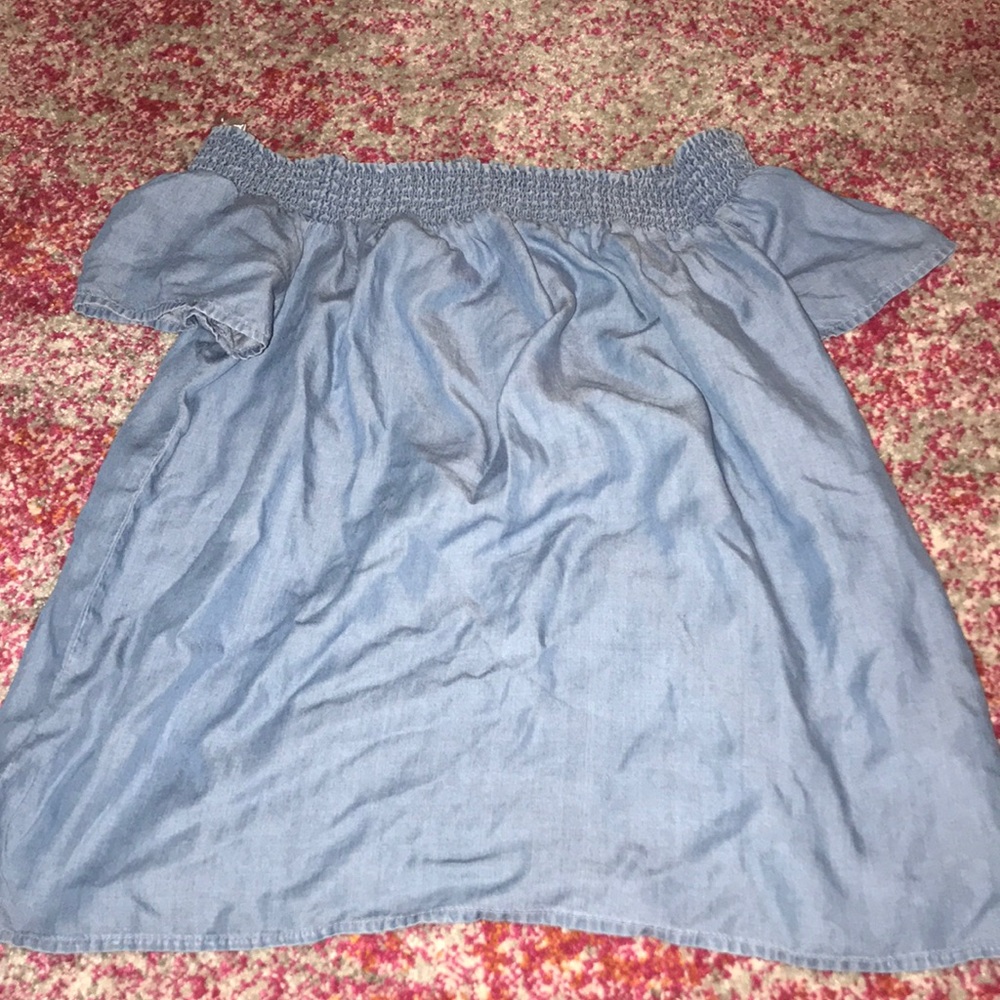 (jean looking) off the shoulder shirt